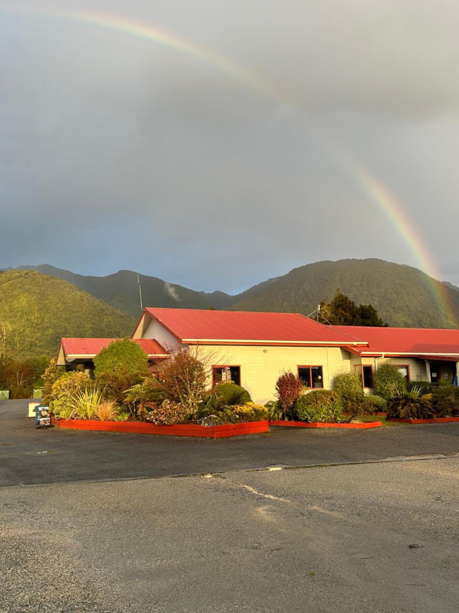 Franz Josef Top 10 Holiday Park מראה חיצוני תמונה